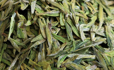 大方茶属于什么茶？哪里产的？与龙井有什么区别？