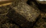 湖南黑茶里的黑砖和花砖有何区别? 湖南黑茶里的黑砖和花砖有何区别?